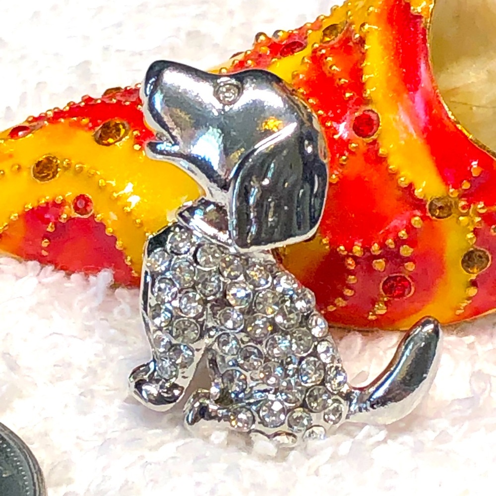 2/12 Cute silver tone Puppy dog pin, dog lovers,dog mums-rhinestone